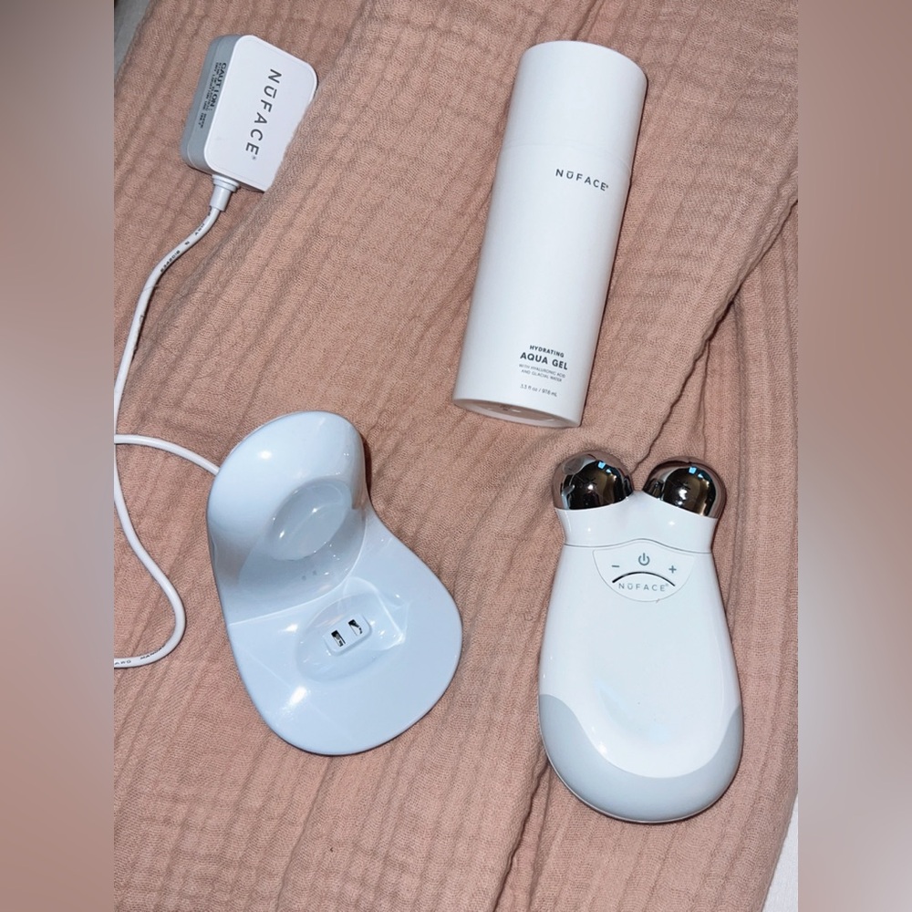 BRAND NEW NuFace Trinity Full Sized Microcurrent Device + Gel